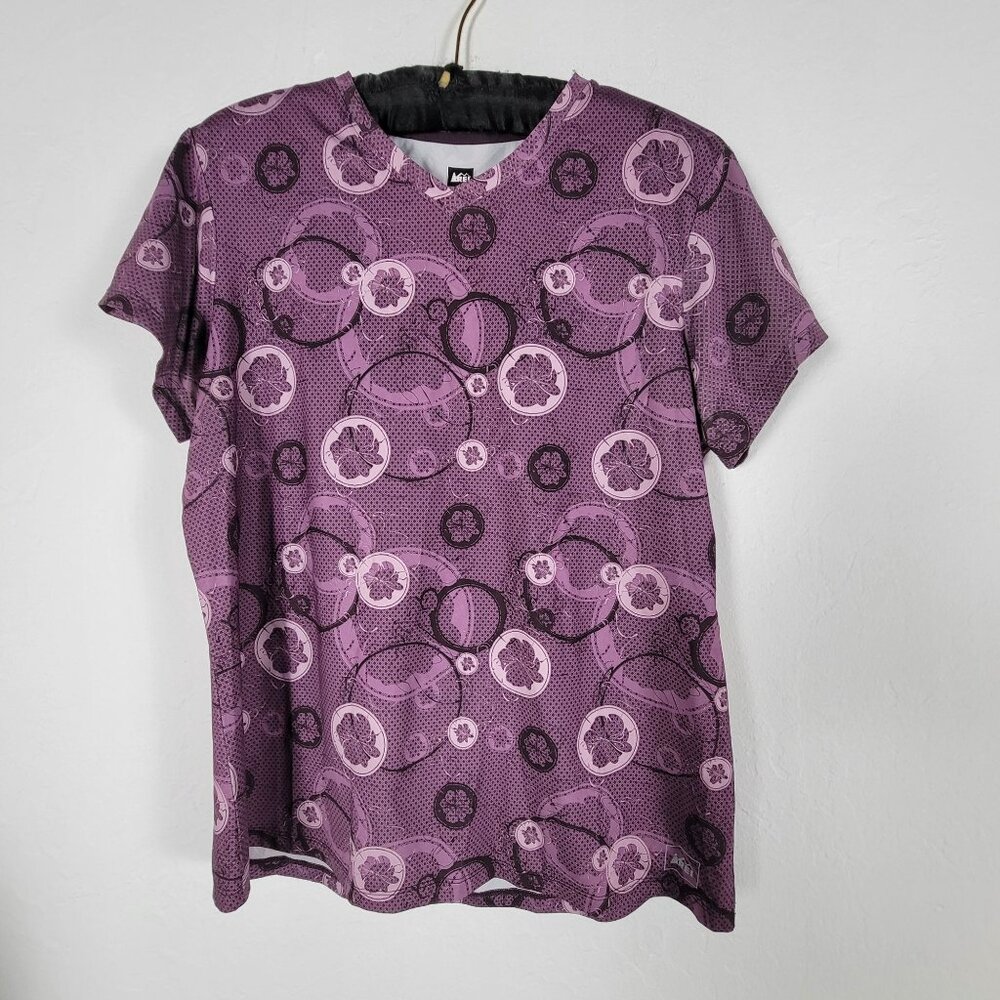 REI Women Purple Patterned Short Sleeve V-Neck Active Top T-Shirt Medium Stretch